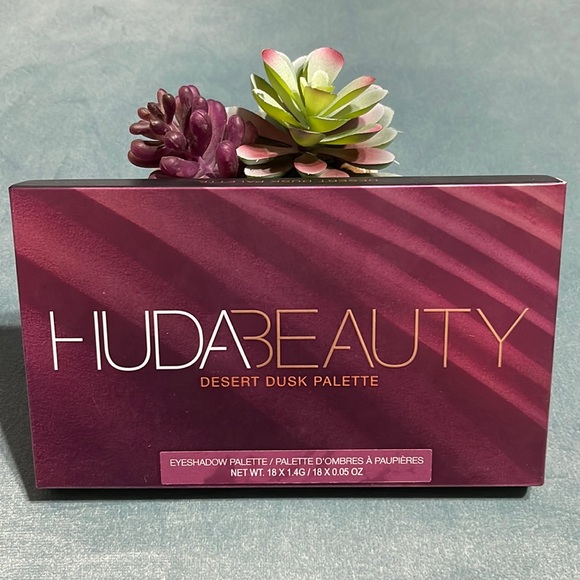 HUDA BEAUTY Other - HUDA BEAUTY | DESERT DUSK EYESHADOW PALETTE